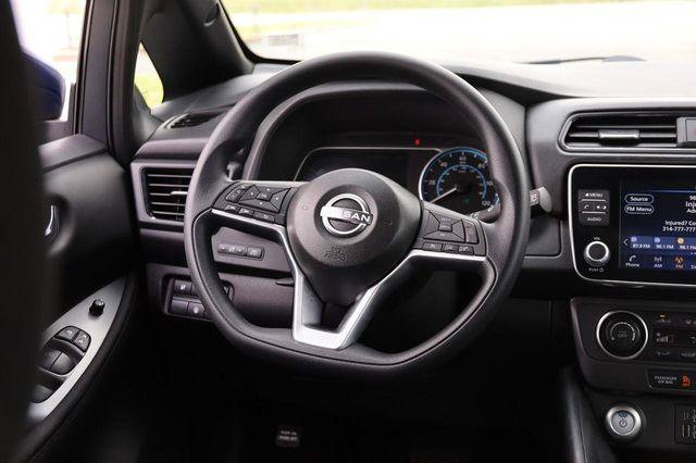 Used 2025 Nissan Leaf S FWD image 25
