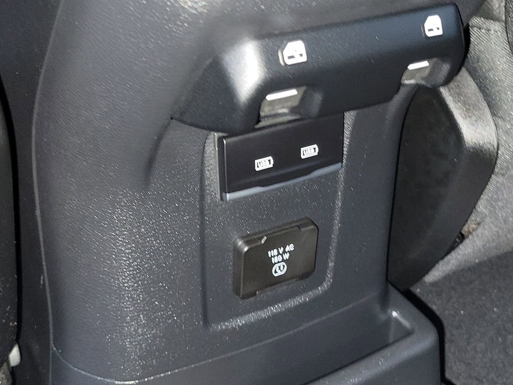 Used 2023 Jeep Wrangler Unlimited Rubicon image 34