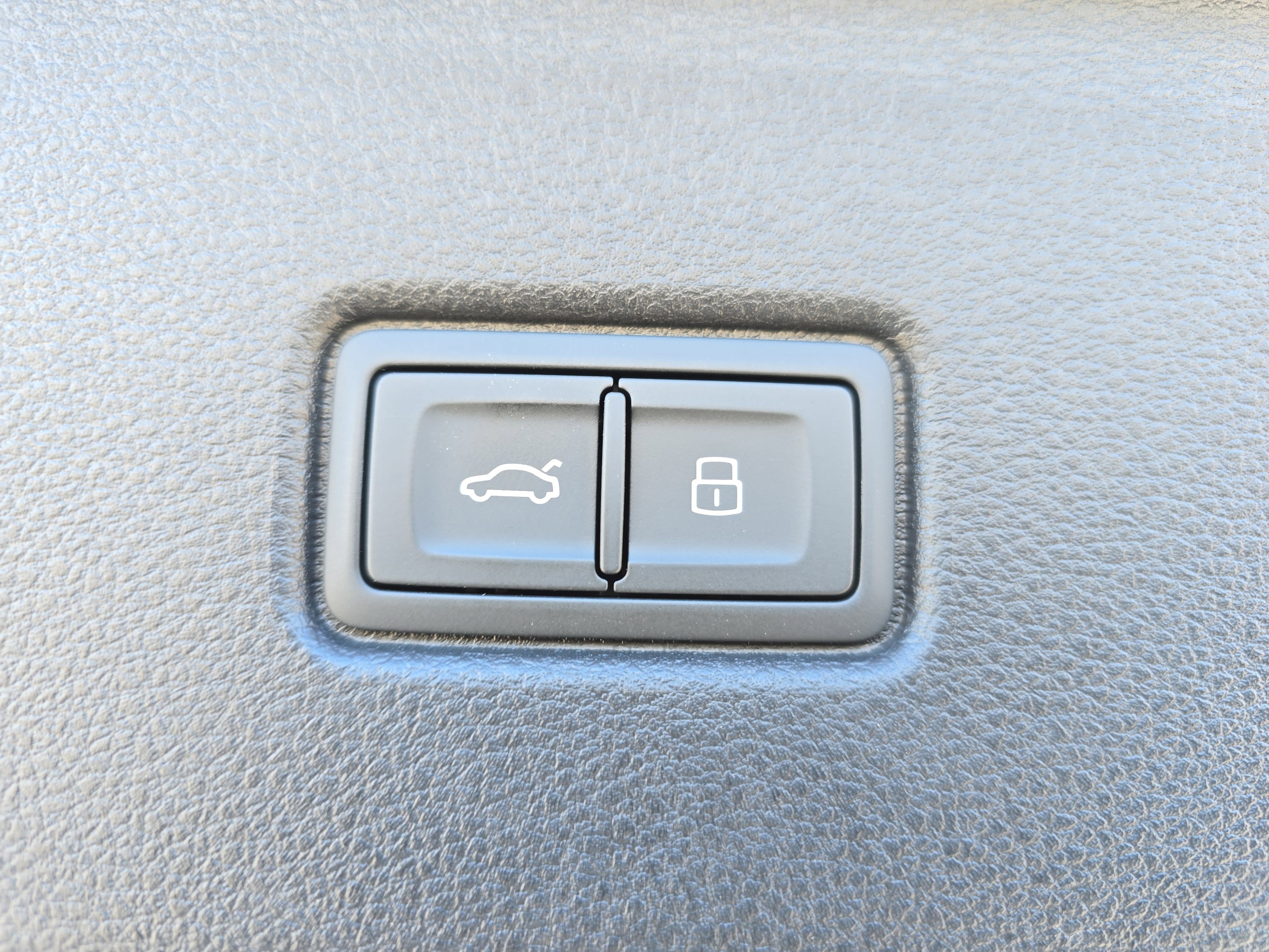 Certified 2025 Audi Q5 2.0T Premium Plus w/ Premium Plus Package image 13