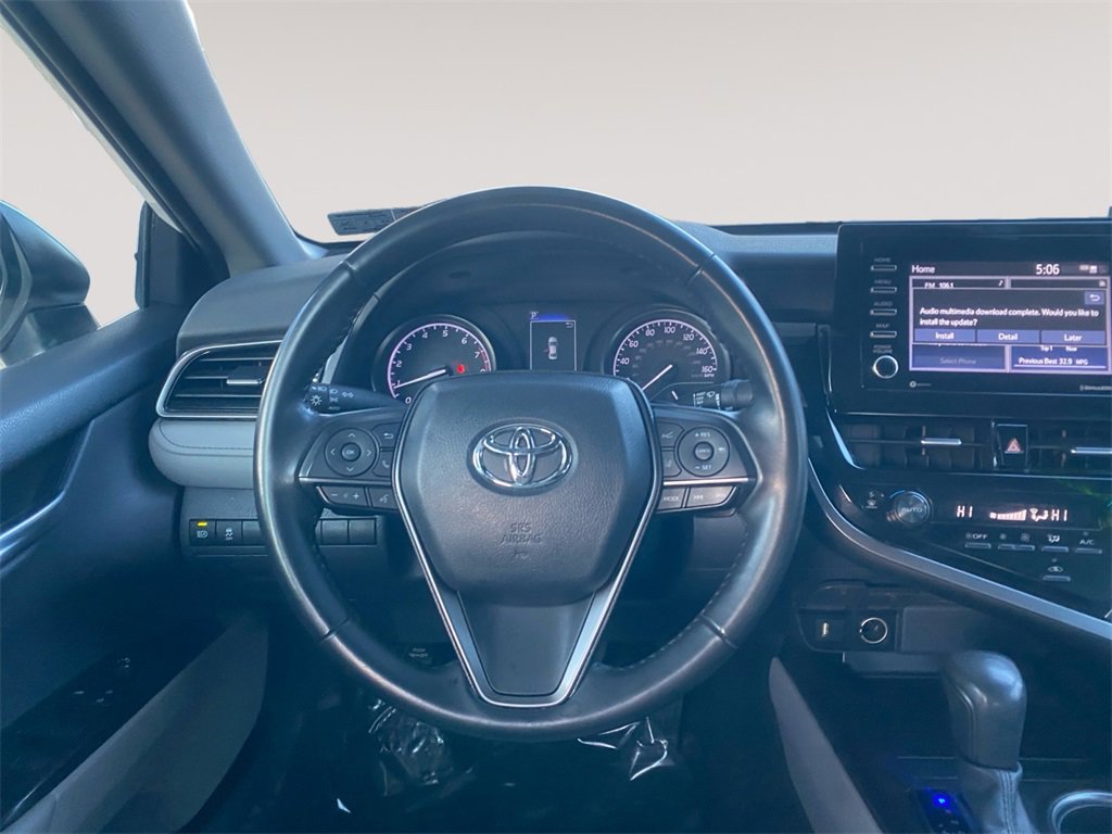 Used 2024 Toyota Camry SE w/ Convenience Package image 9