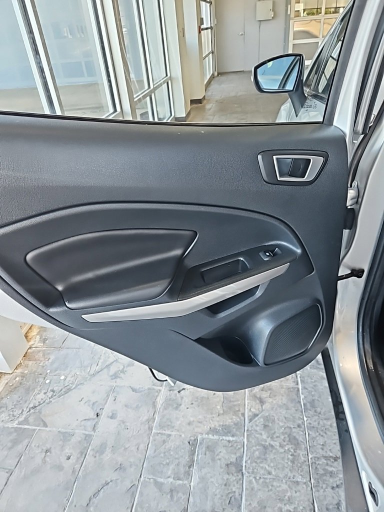 Used 2021 Ford EcoSport Titanium image 18