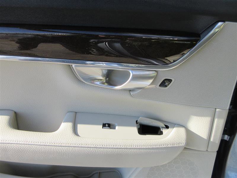 Used 2018 Volvo S90 T5 Momentum w/ Convenience Package image 26