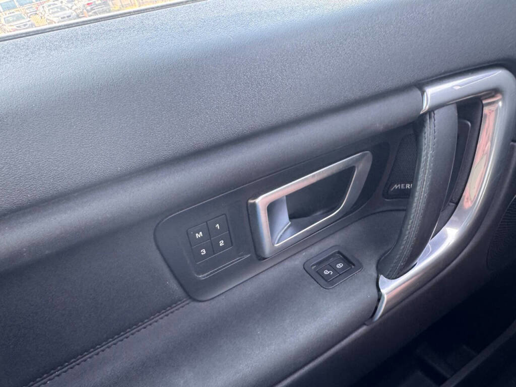 Used 2019 Land Rover Discovery Sport HSE image 22