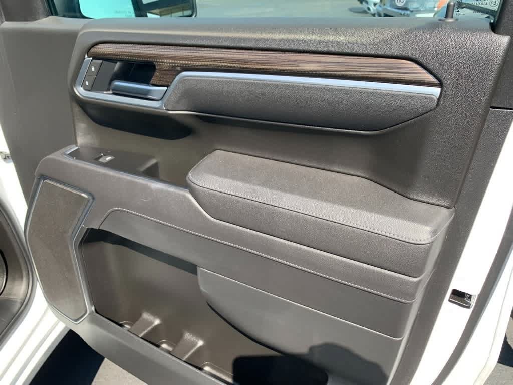 Certified 2025 Chevrolet Silverado 1500 LT AWD/4WD image 26