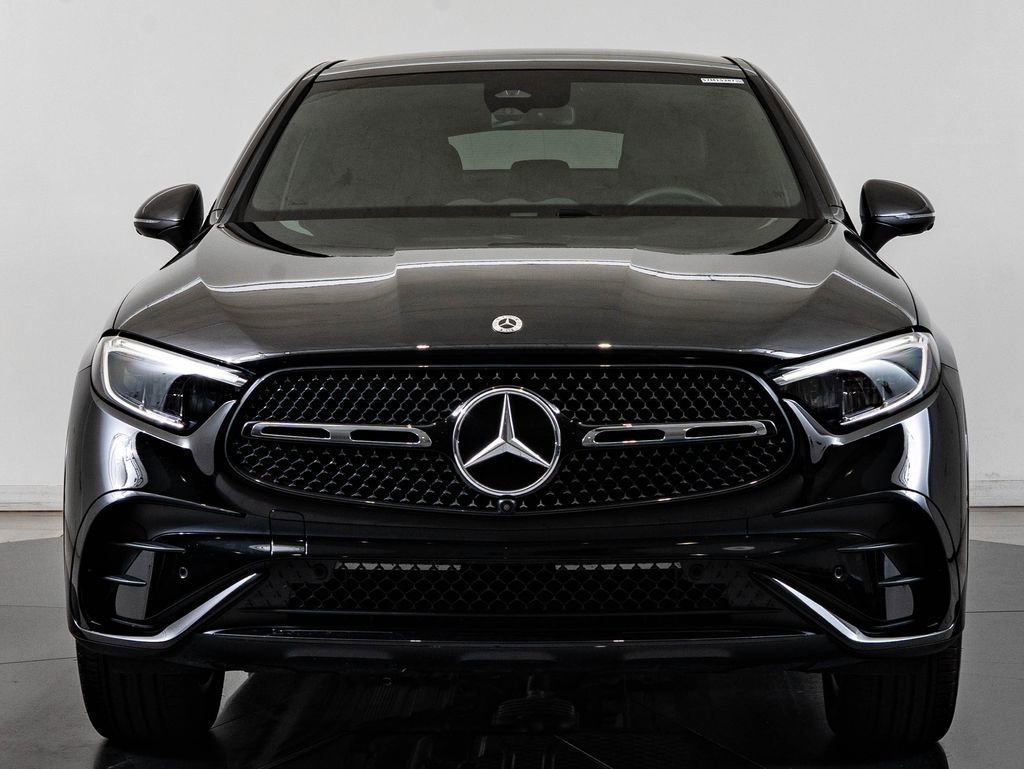 Certified 2025 Mercedes-Benz GLC 300 4MATIC image 2