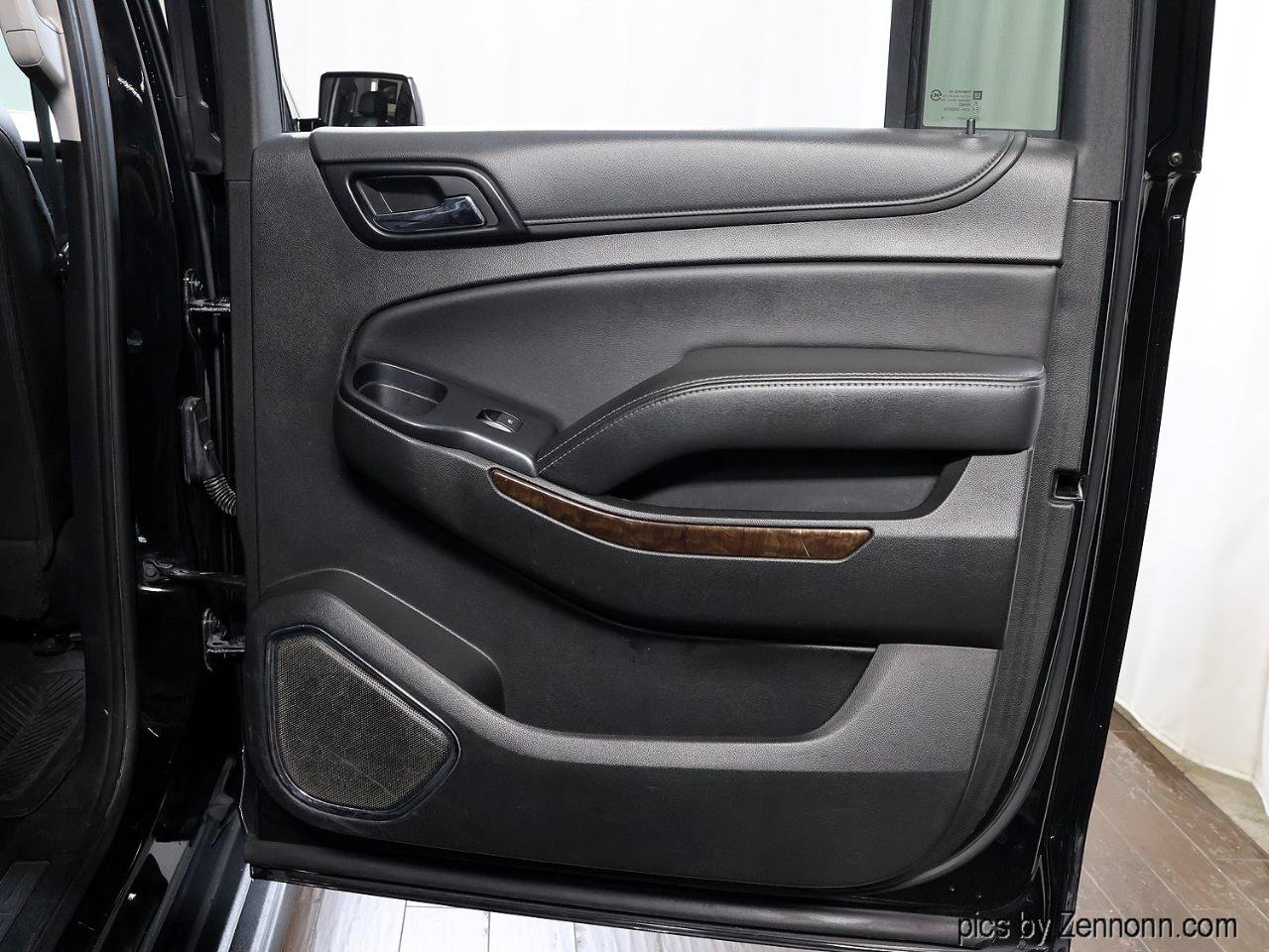 Used 2020 Chevrolet Suburban LT AWD/4WD image 31