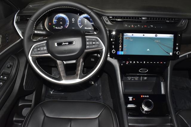 New 2026 Jeep Grand Cherokee Limited AWD/4WD image 12
