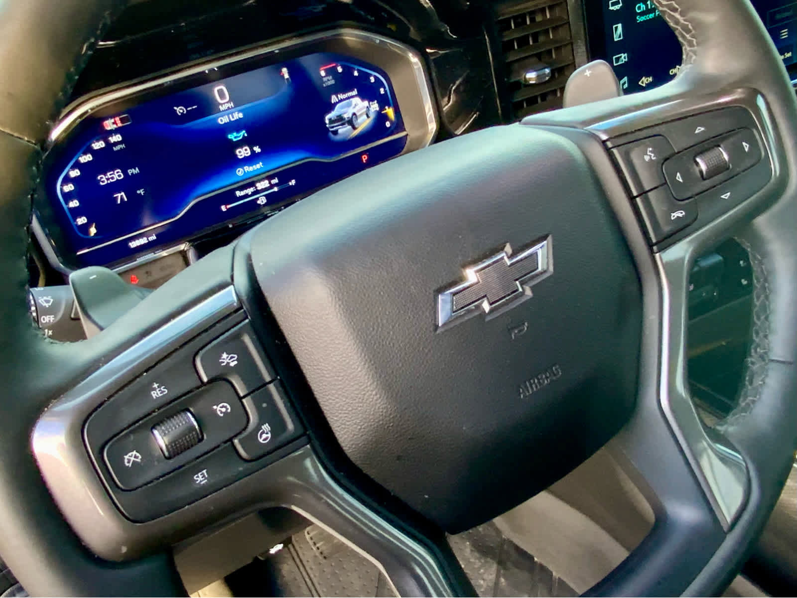 Certified 2025 Chevrolet Silverado 1500 ZR2 image 43