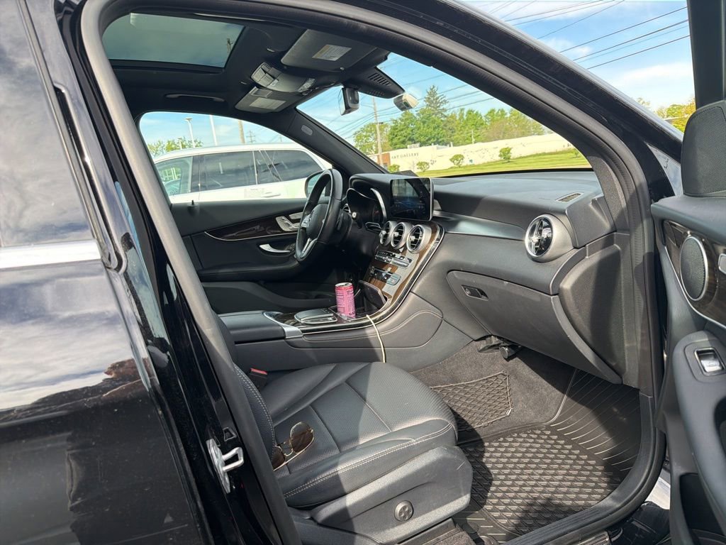 Certified 2020 Mercedes-Benz GLC 300 4MATIC image 2
