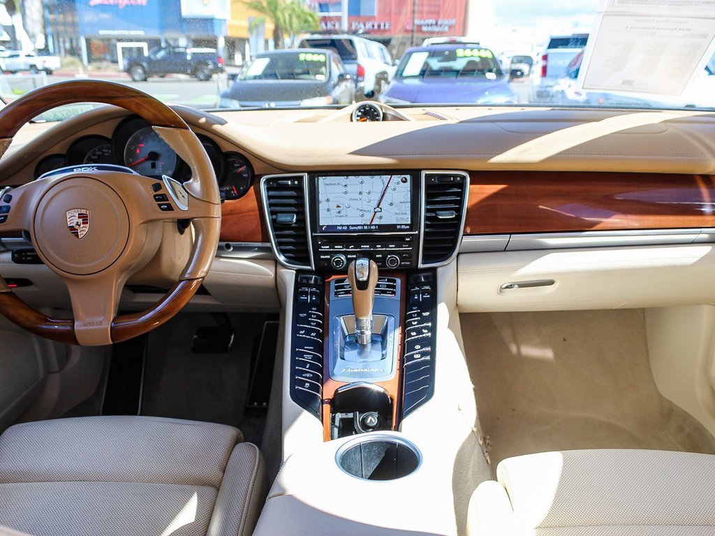 Used 2015 Porsche Panamera S image 13