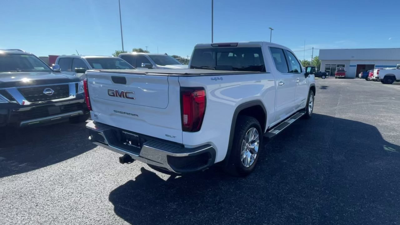 Used 2021 GMC Sierra 1500 SLT w/ SLT Premium Plus Package AWD/4WD image 9