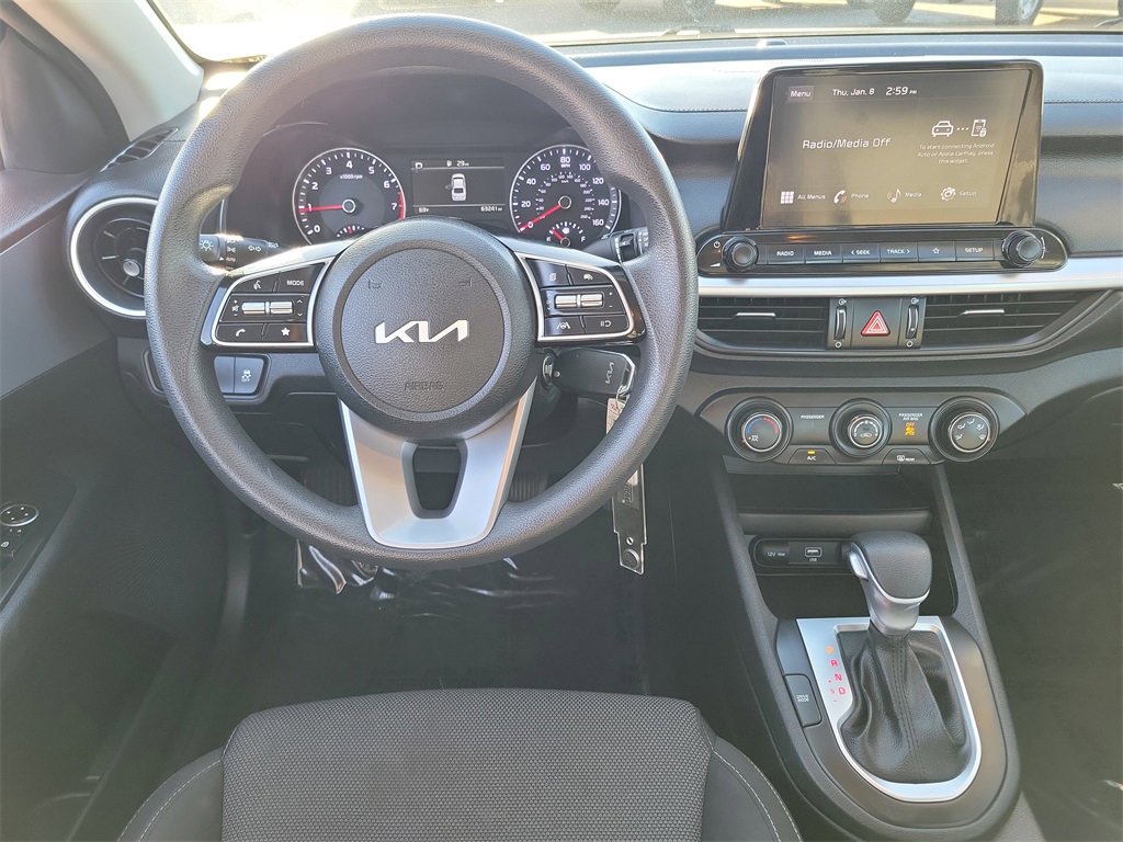 Used 2023 Kia Forte LXS image 4