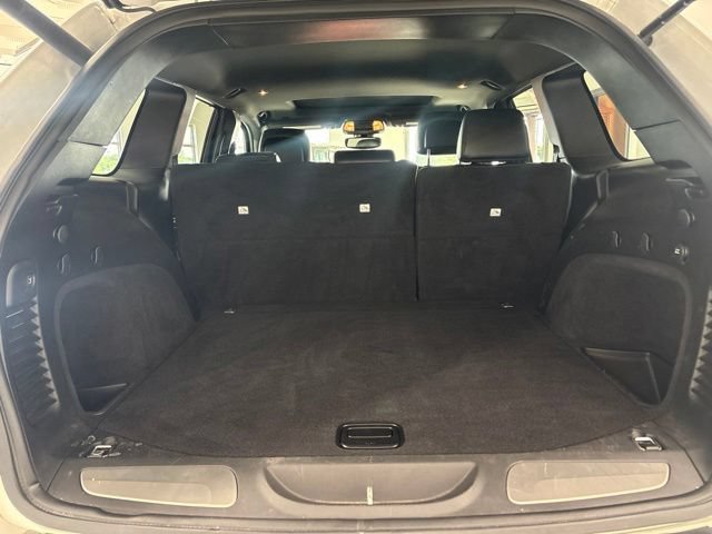Used 2019 Jeep Grand Cherokee Limited AWD/4WD image 8