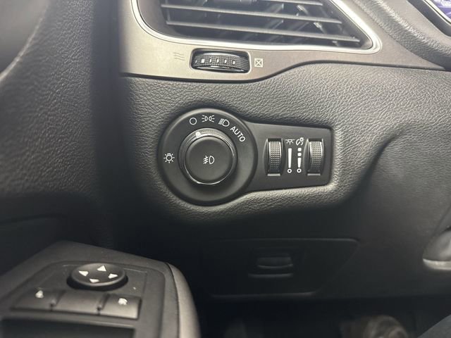 Used 2021 Jeep Cherokee Latitude Plus image 13