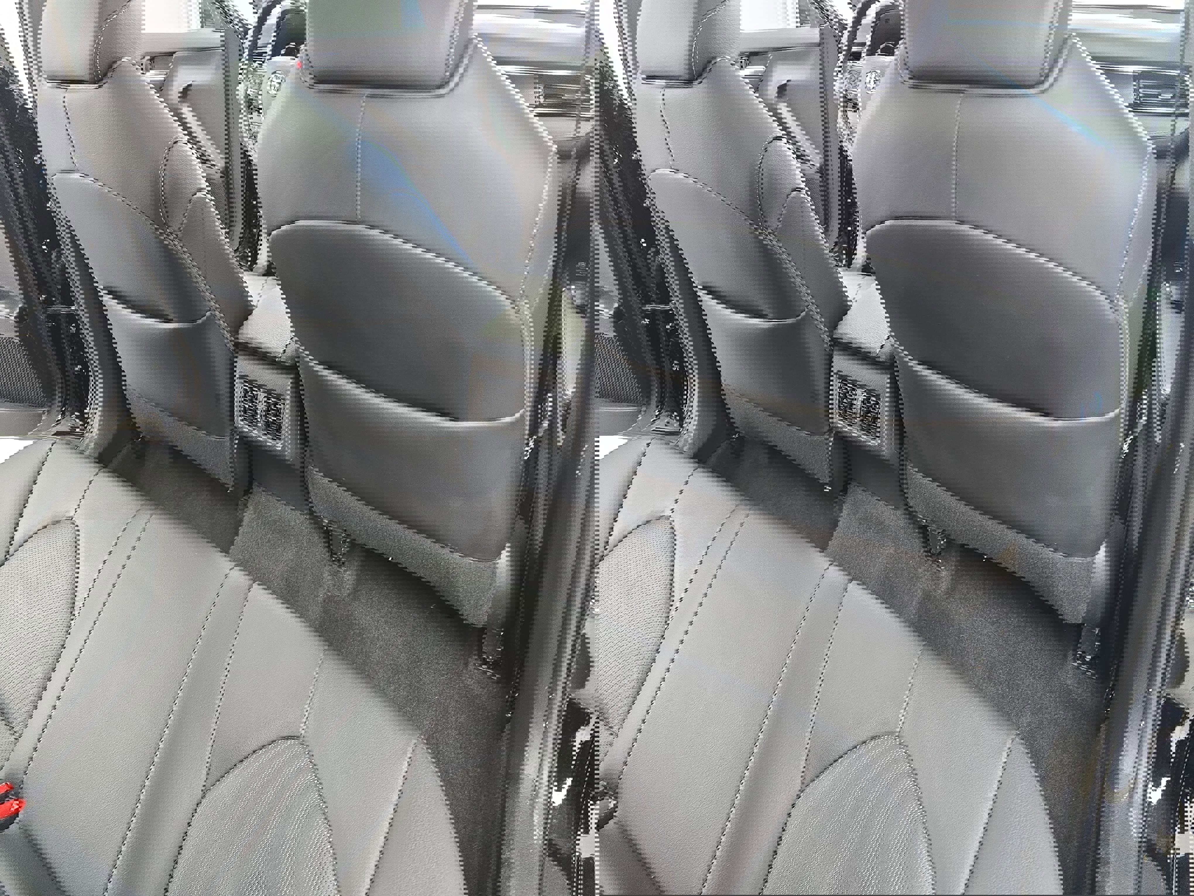 Used 2020 Toyota Camry XSE image 11