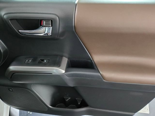 Used 2023 Toyota Tacoma Limited image 23