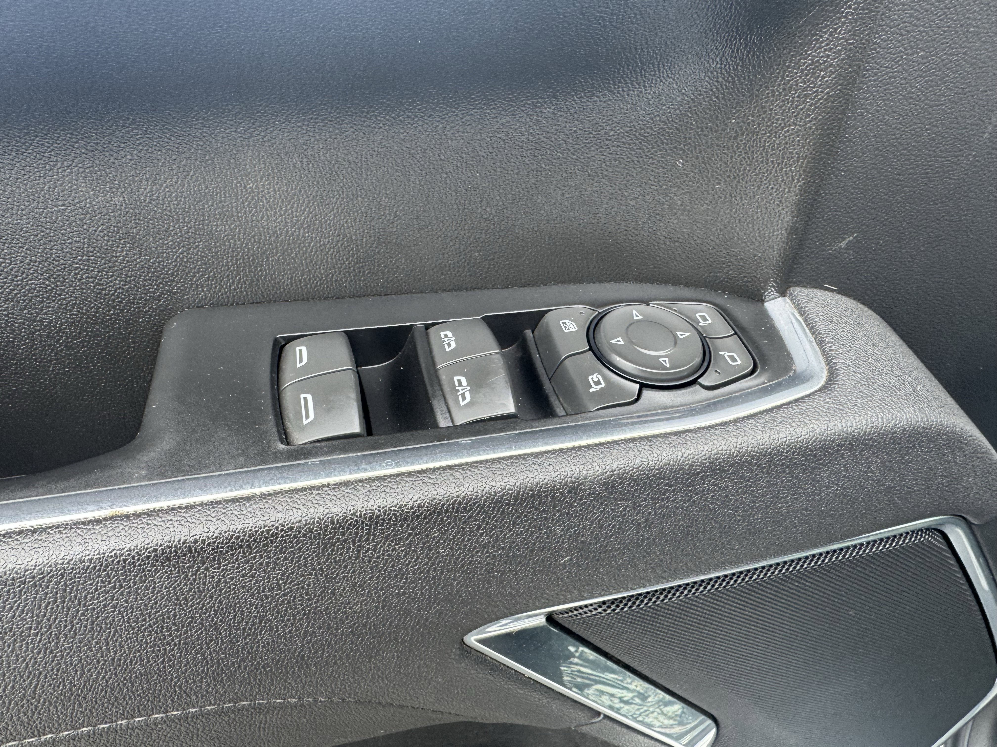 Used 2025 GMC Sierra 1500 SLT AWD/4WD image 12