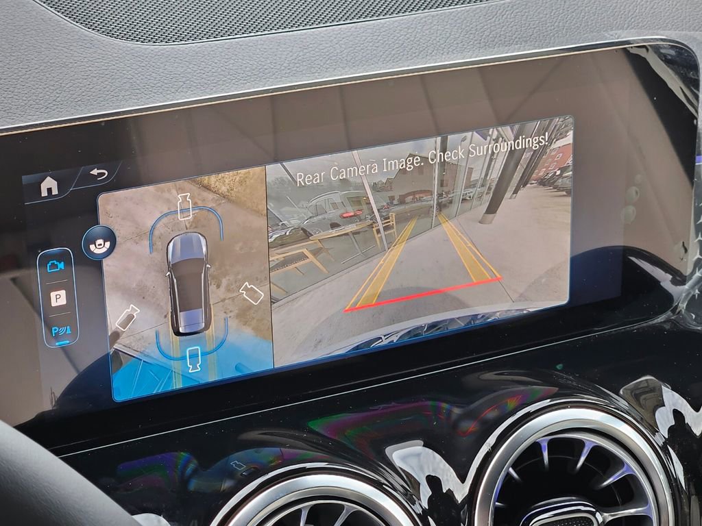 New 2026 Mercedes-Benz GLB 250 4MATIC image 21