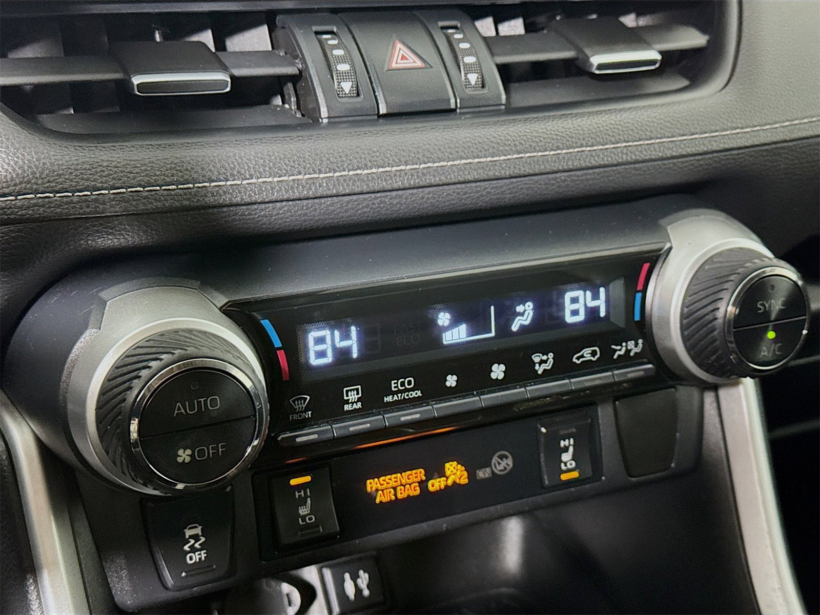 Used 2019 Toyota RAV4 XLE Premium image 13