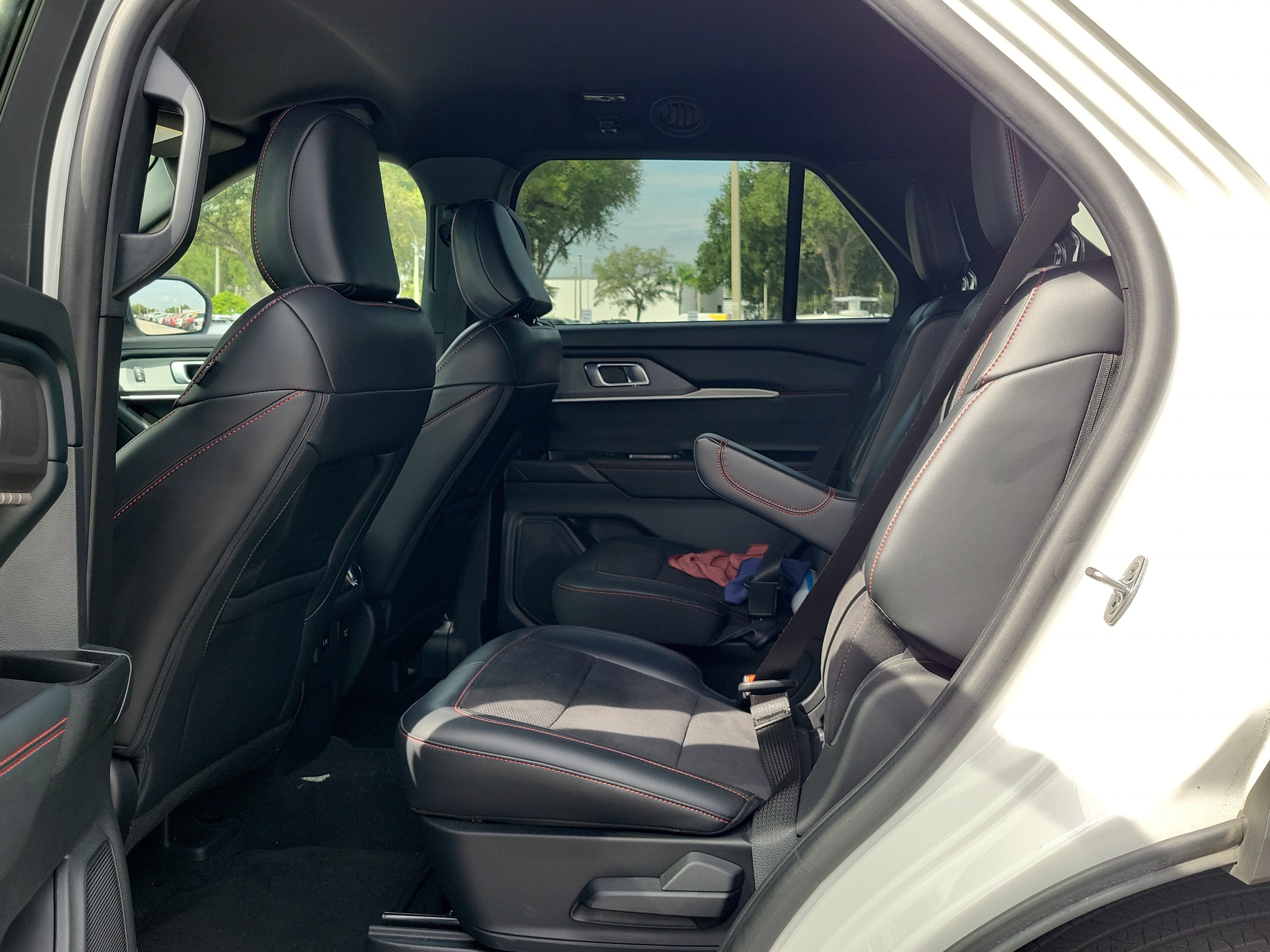 Certified 2025 Ford Explorer ST AWD/4WD image 14