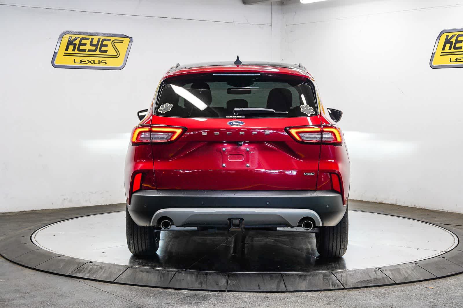 Used 2023 Ford Escape SE w/ PHEV Premium Package FWD image 3