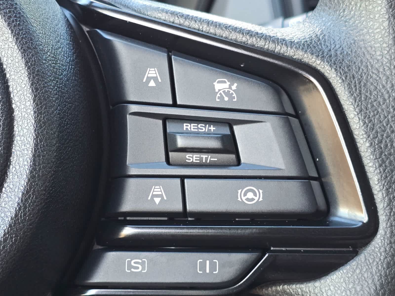 Used 2024 Subaru Crosstrek 2.0i AWD/4WD image 17