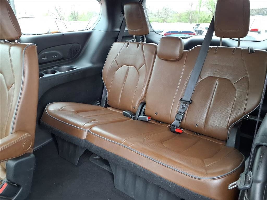 Used 2017 Chrysler Pacifica Limited w/ Advanced Safetytec Group image 22