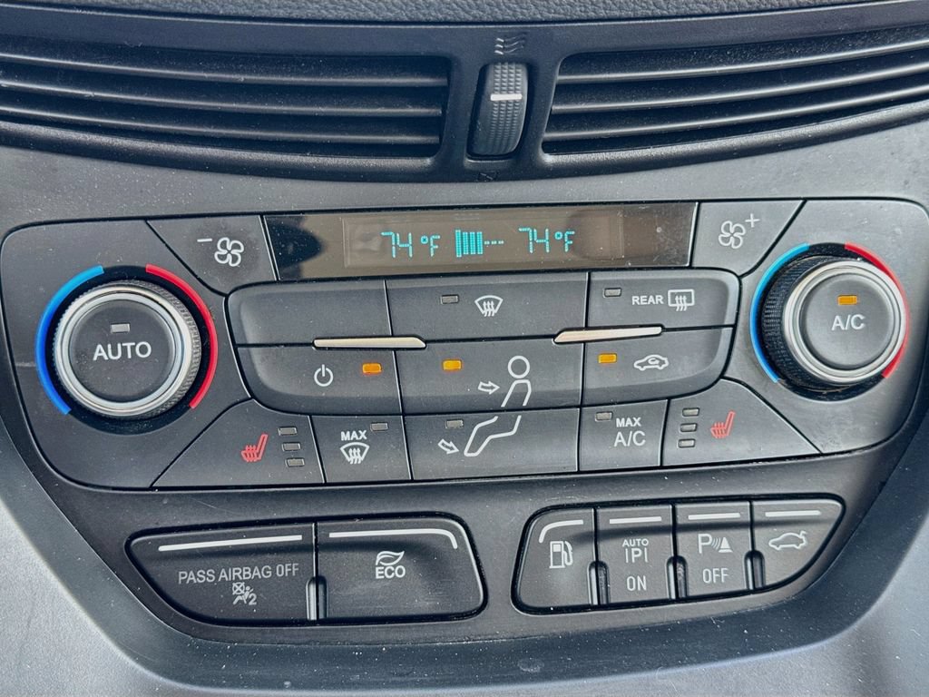 Used 2017 Ford C-MAX Titanium w/ Equipment Group 301A FWD image 17