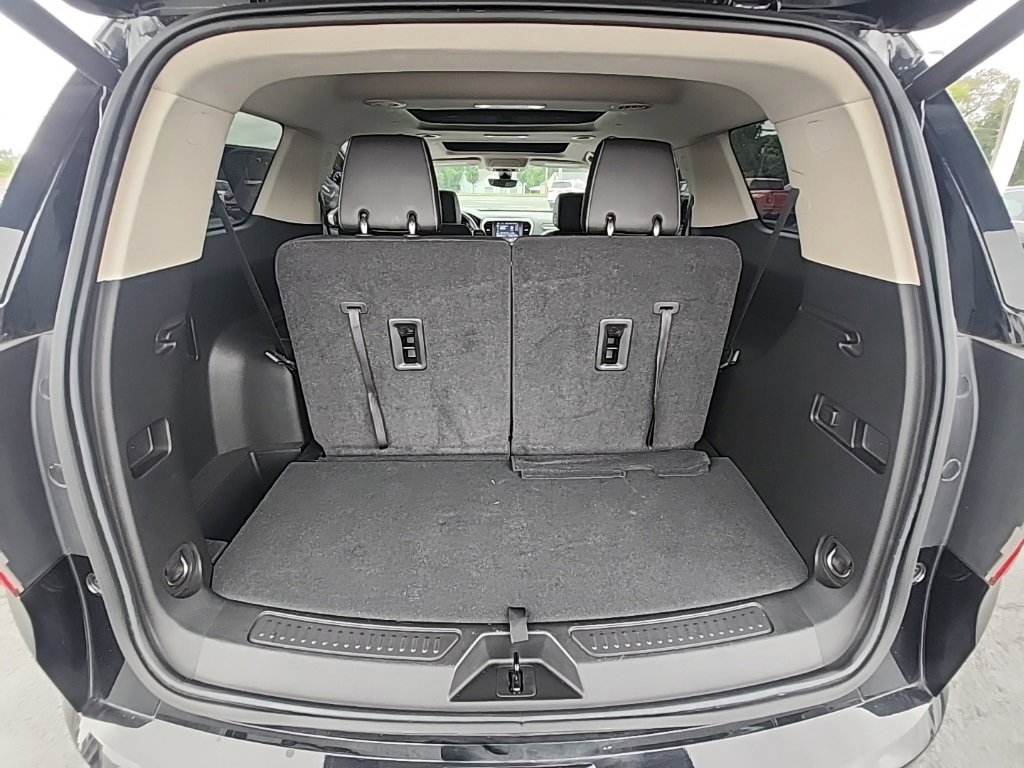 Certified 2023 GMC Acadia Denali w/ Black Diamond Edition image 24