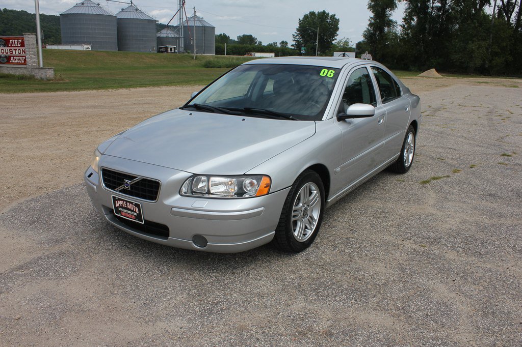 Used 2006 Volvo S60 2.5T FWD image 1