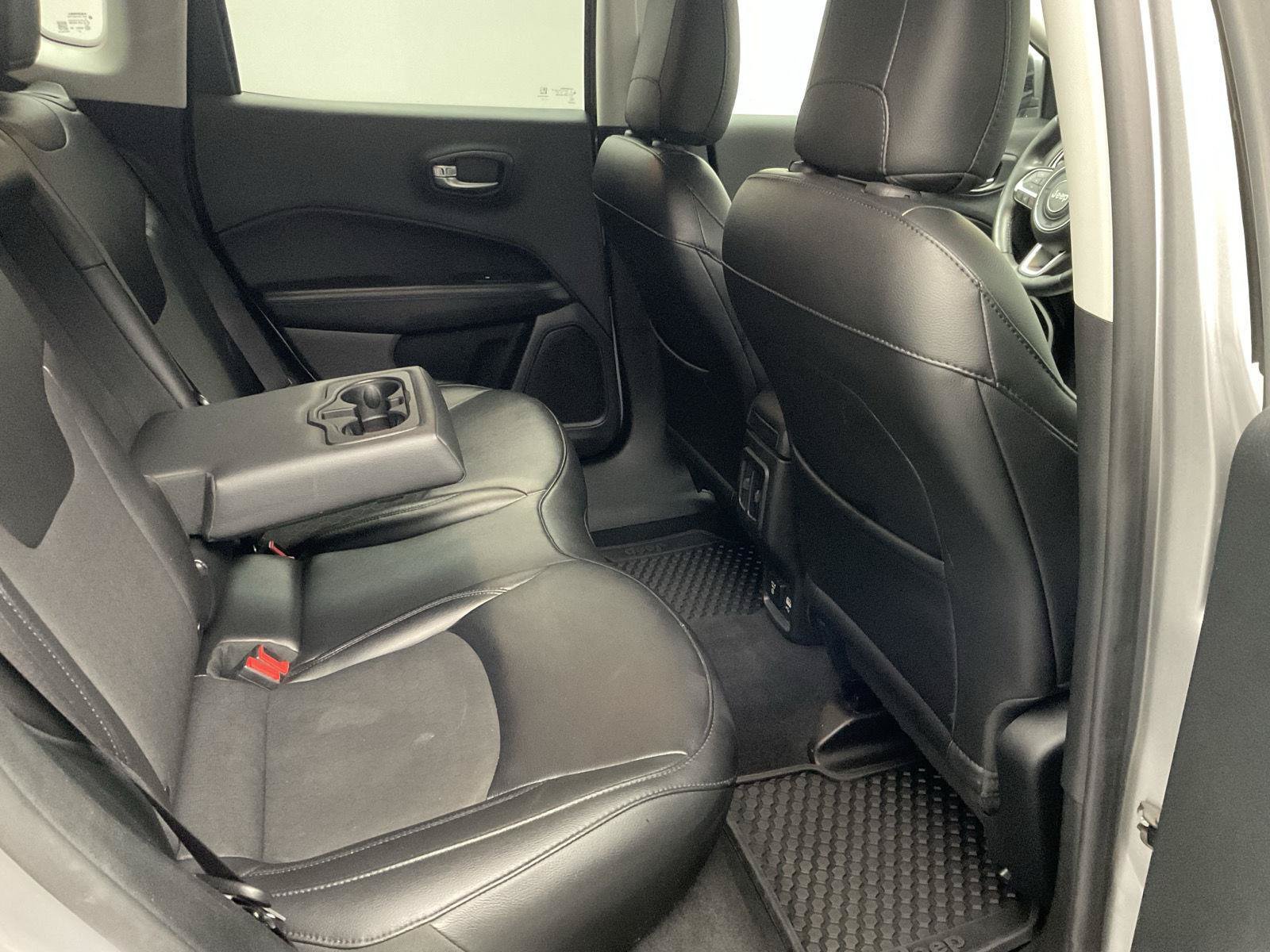 Used 2019 Jeep Compass Latitude FWD image 25