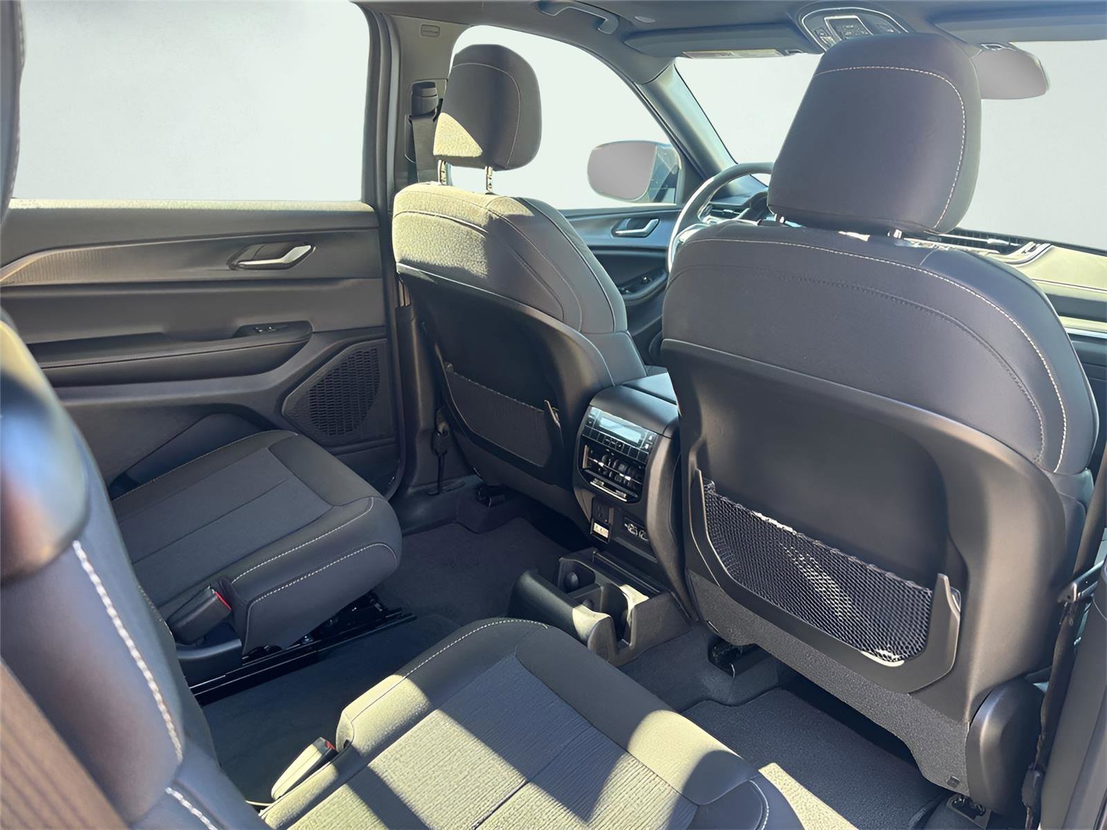 New 2025 Jeep Grand Cherokee L Laredo w/ Luxury Tech Group I image 22