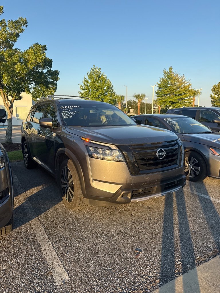 Used 2025 Nissan Pathfinder Platinum
