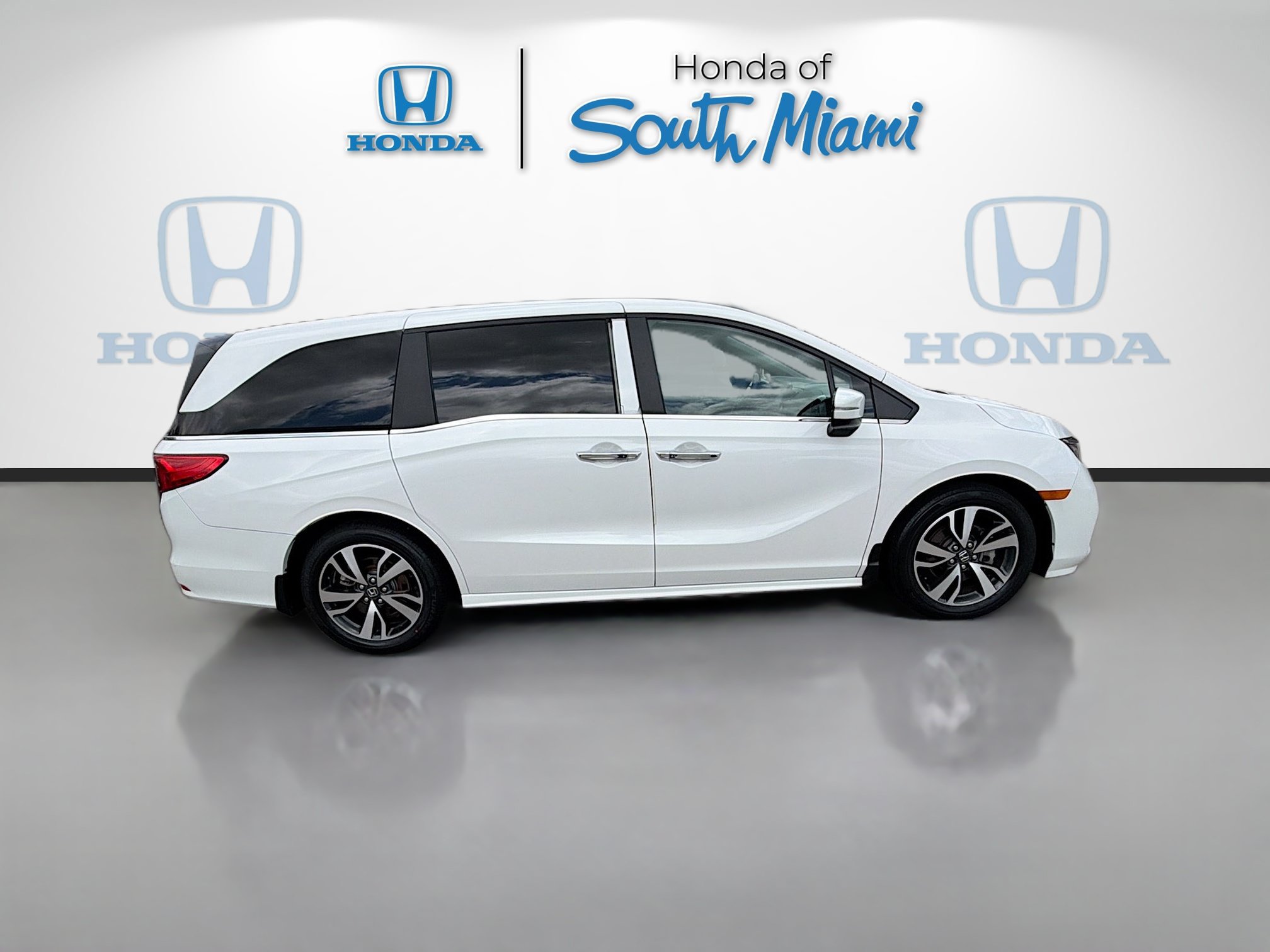 Used 2024 Honda Odyssey Touring image 8