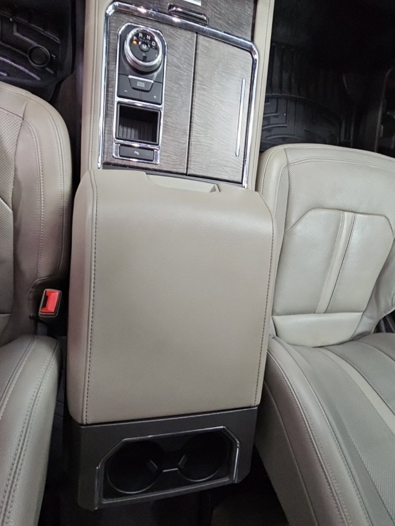 Used 2018 Ford Expedition Limited w/ Equipment Group 301A RWD image 26