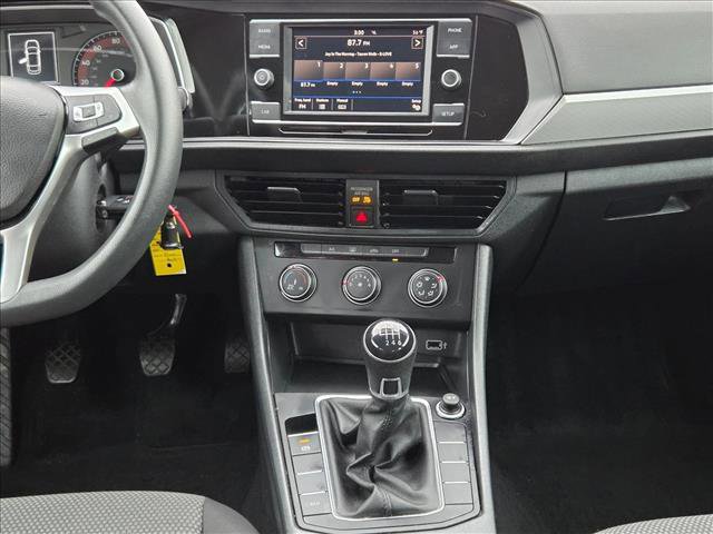 Used 2019 Volkswagen Jetta S image 15