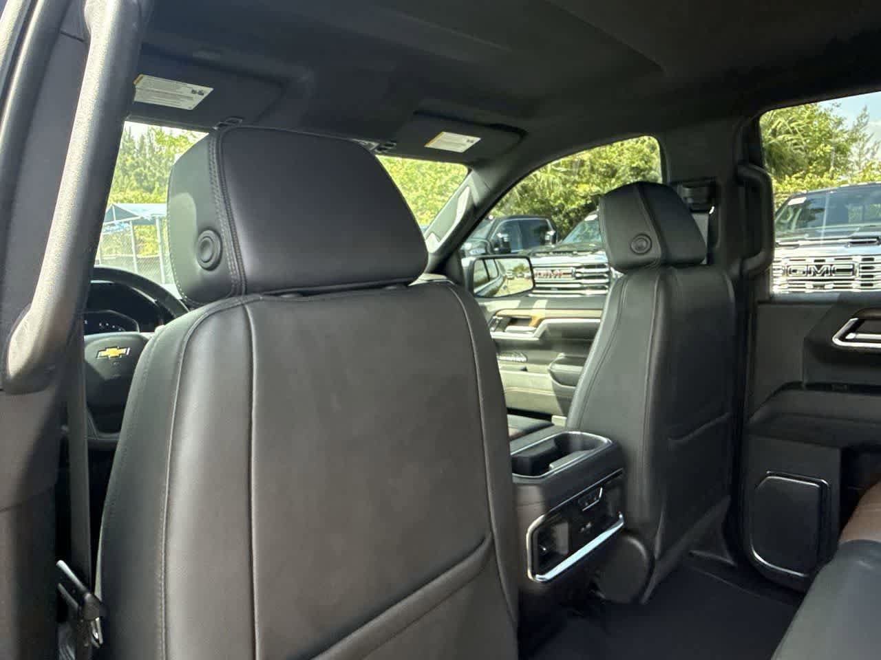 Used 2024 Chevrolet Silverado 1500 High Country RWD image 23