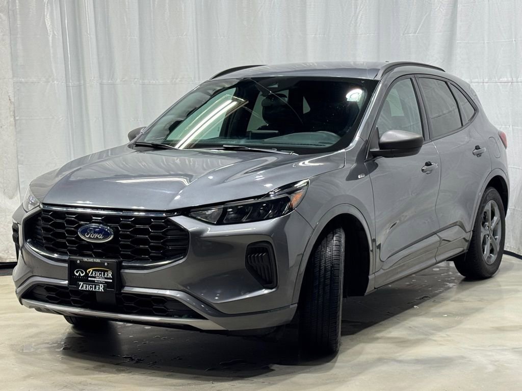 Used 2024 Ford Escape ST-Line FWD image 2