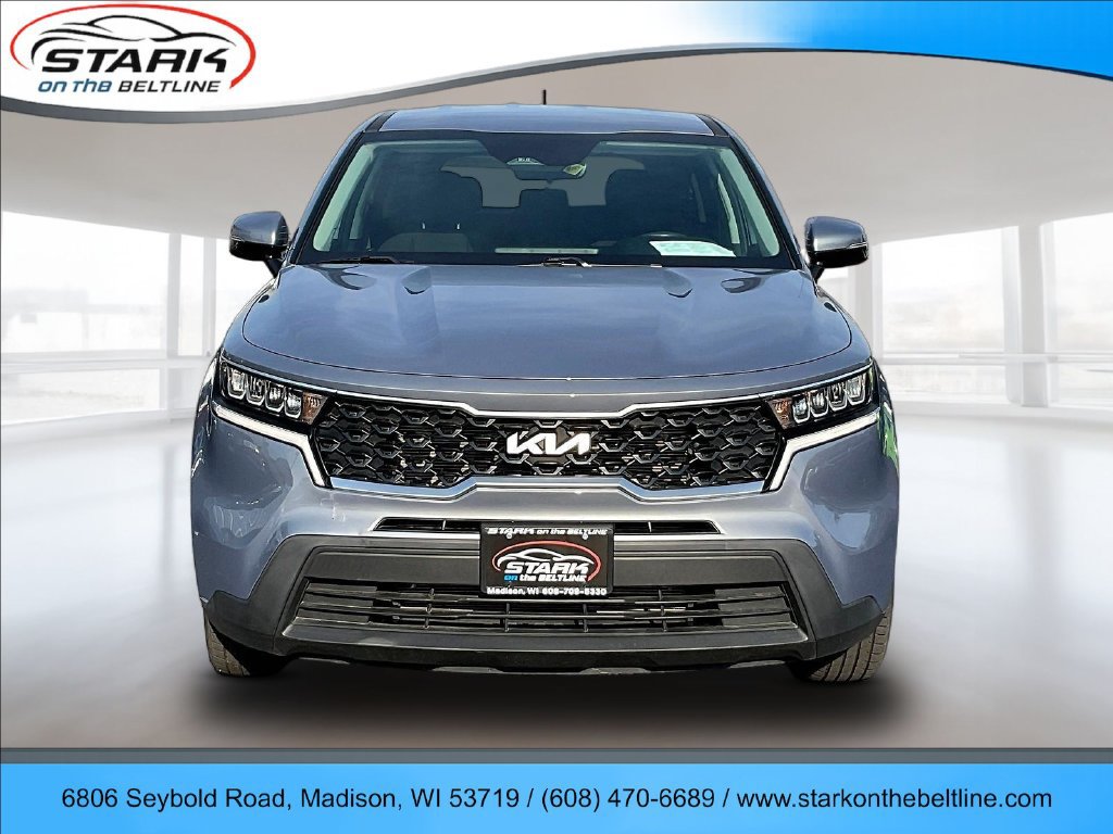 Used 2022 Kia Sorento LX FWD image 2