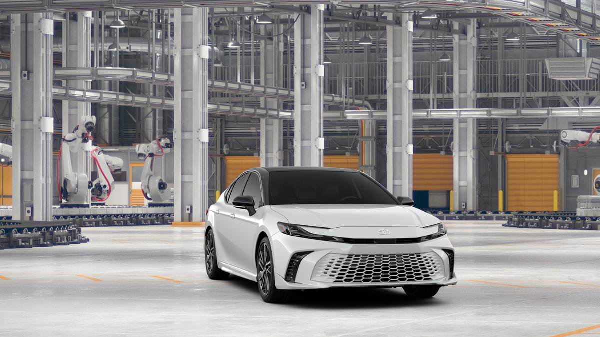 New 2026 Toyota Camry Hybrid AWD/4WD image 18