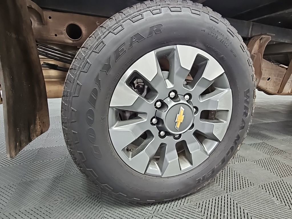 Used 2024 Chevrolet Silverado 2500 Custom w/ Custom Value Package image 41