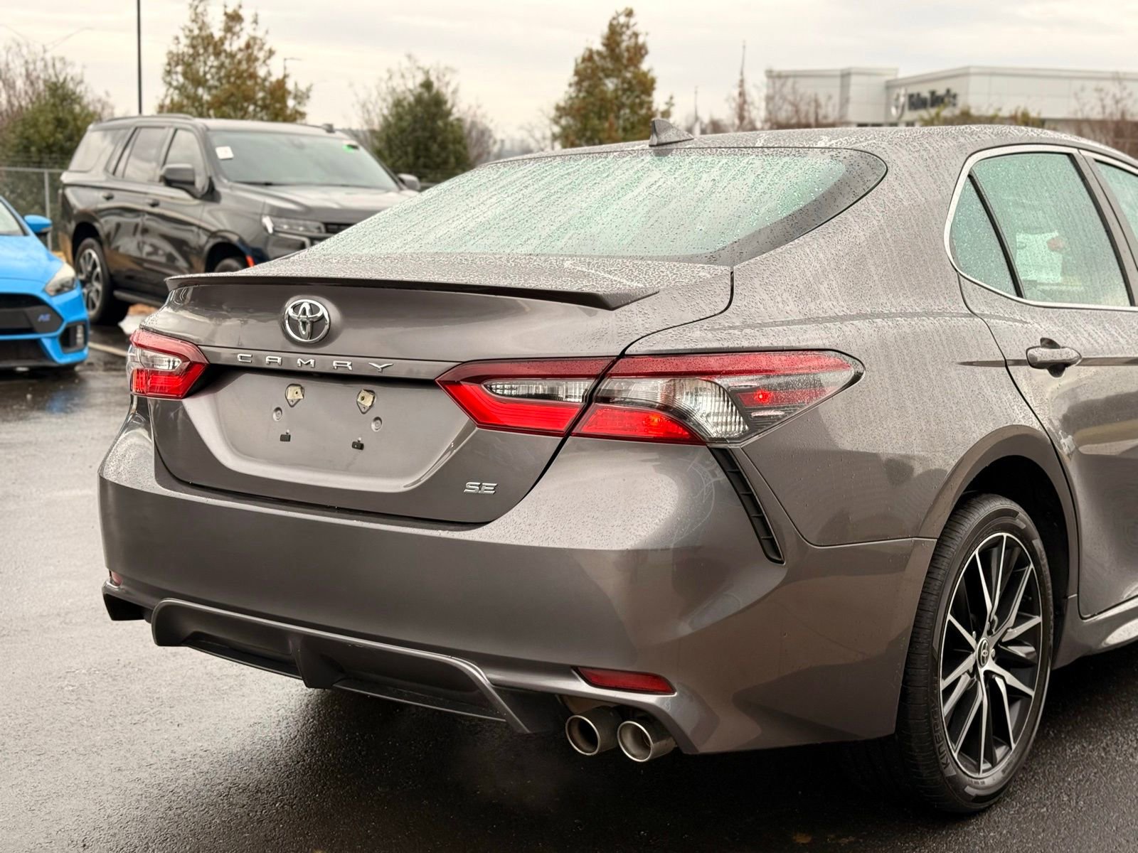 Used 2022 Toyota Camry SE image 6