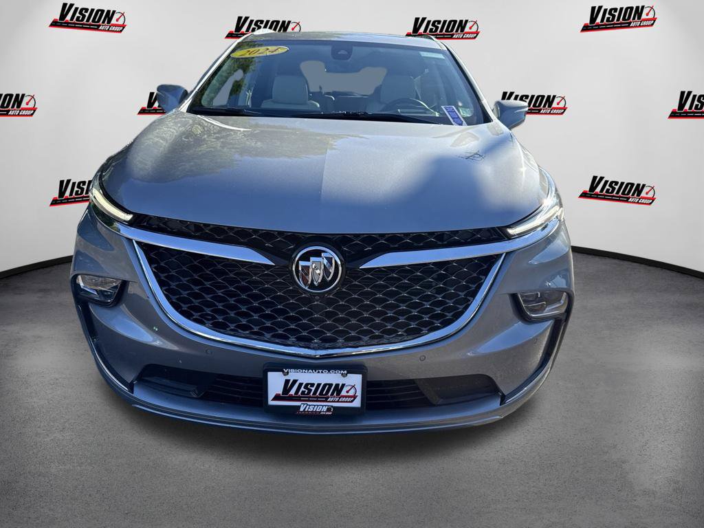 Used 2024 Buick Enclave Avenir w/ Avenir Technology Package AWD/4WD image 2