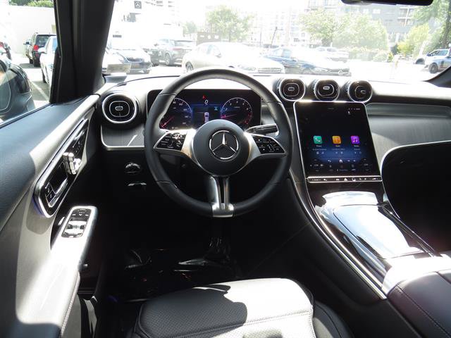 Used 2026 Mercedes-Benz GLC 300 4MATIC image 10