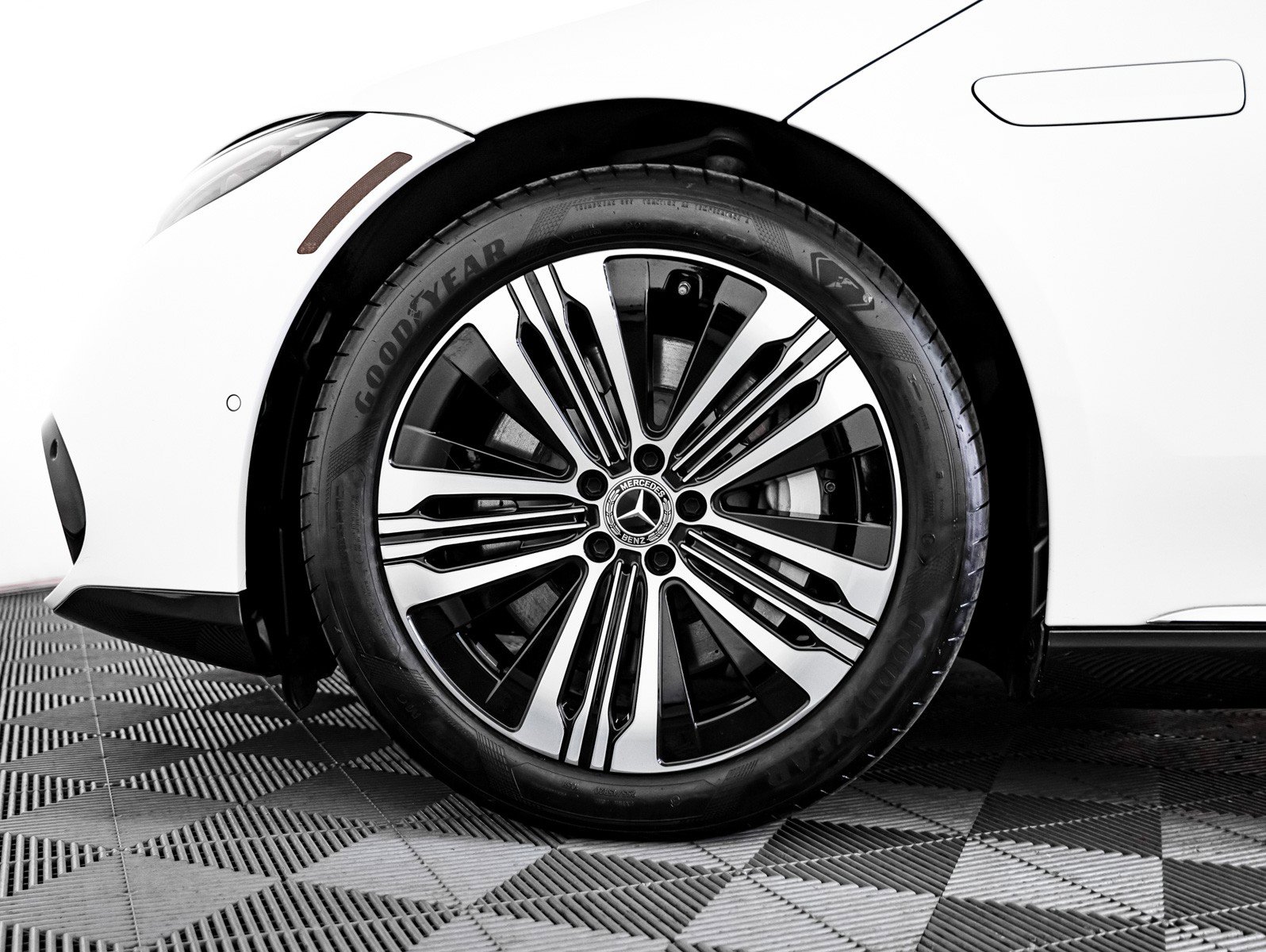 Certified 2023 Mercedes-Benz EQS 450+ Sedan image 4