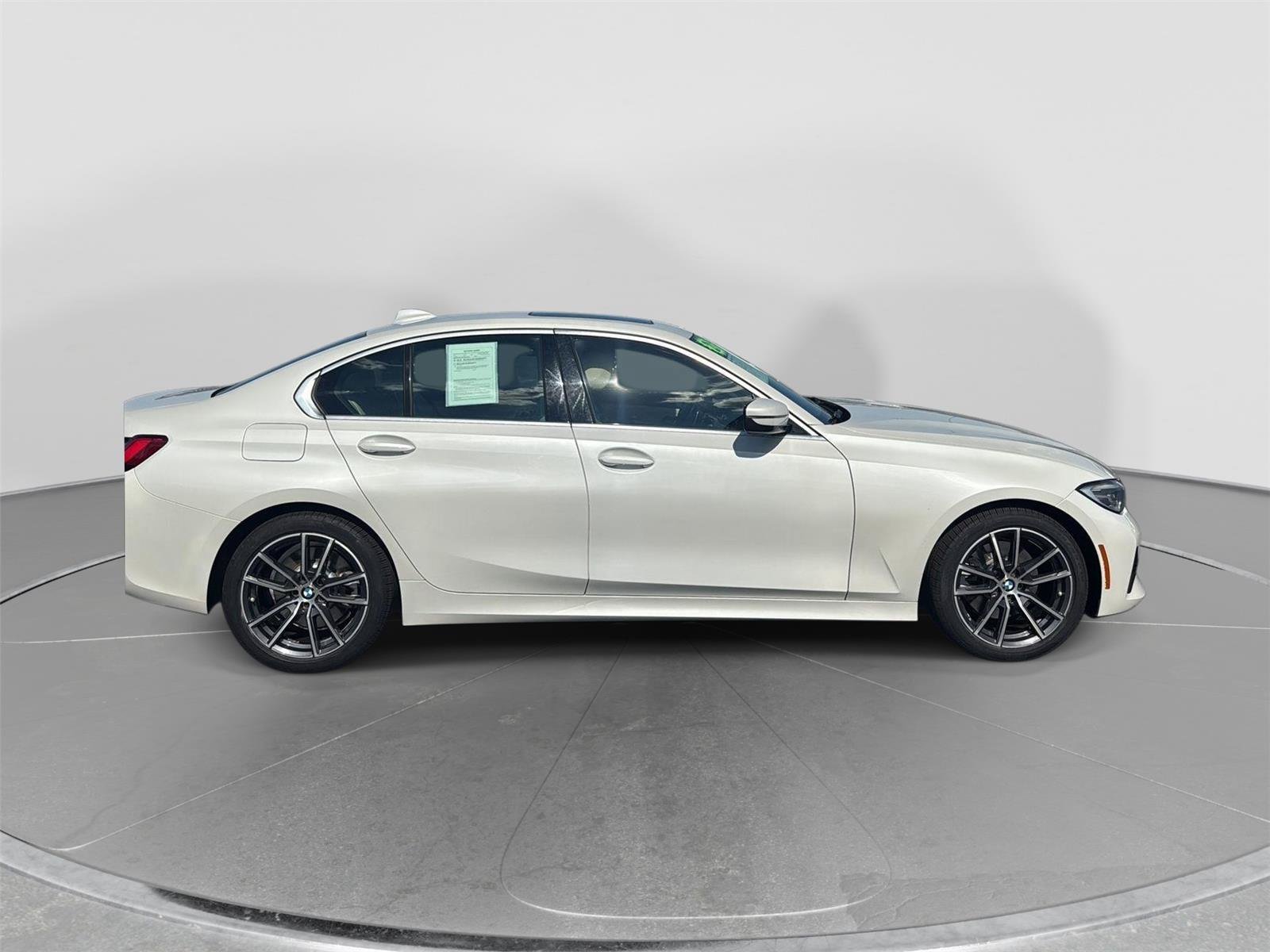 Used 2021 BMW 330i Sedan w/ Convenience Package RWD image 6
