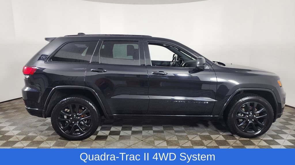 Used 2022 Jeep Grand Cherokee Laredo X image 9