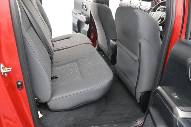 Used 2017 Toyota Tacoma TRD Off-Road AWD/4WD image 34