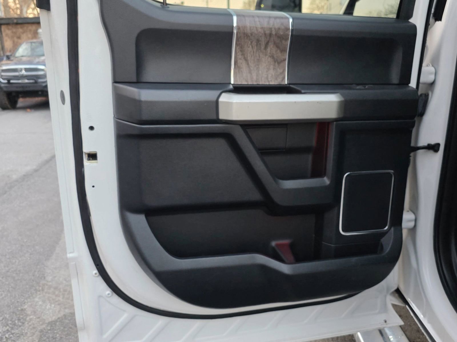 Used 2018 Ford F250 Lariat w/ Lariat Ultimate Package image 30