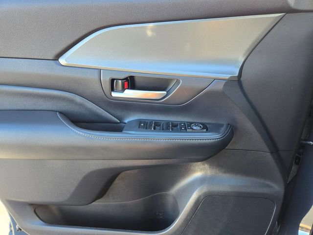 Certified 2025 Toyota Grand Highlander XLE image 19